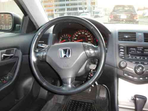 Honda Accord EX (2005)