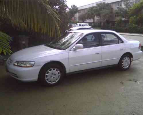 Honda Accord LX sedan with ABS (2001)