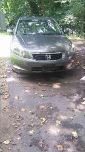 Honda Accord sedan 4 door (2009)