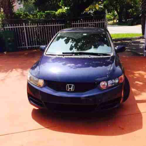 Honda Civic LX (2009)