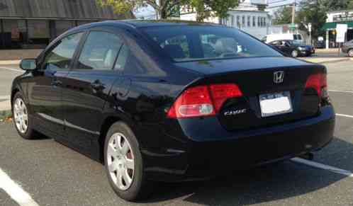 Honda Civic LX Sedan (2007)