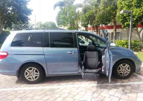 2006 Honda Odyssey EX-L MOBILITY Passenger Van 4-Door PRICE REDUCED