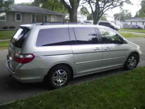 Honda Odyssey EXL (2005)