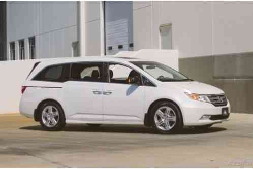 2012 Honda Odyssey Touring Elite Wide Screen Surround Outstanding!