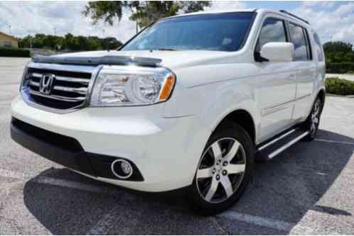 Honda Pilot Touring FWD SUV LOADED (2012)