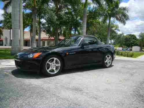 Honda S2000 BLACK ON BLACK S2000 (2002)