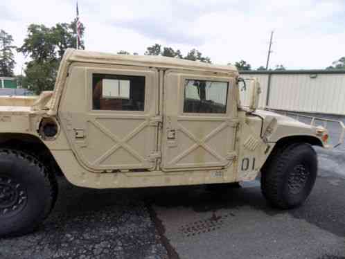 Hummer H1 AM General M998 (1990)