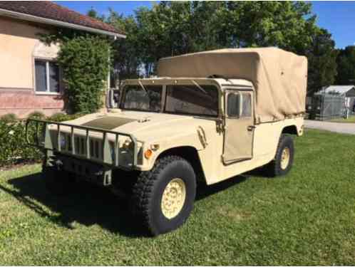 Hummer H1 Humvee Am General (1980)