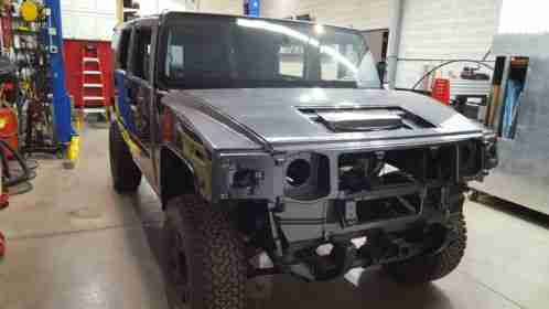 2003 Hummer H2- show original title