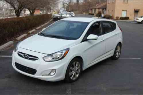 Hyundai Accent (2012)