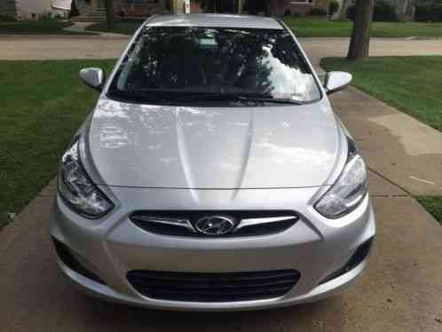 Hyundai Accent (2013)