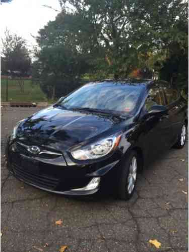 Hyundai Accent (2012)