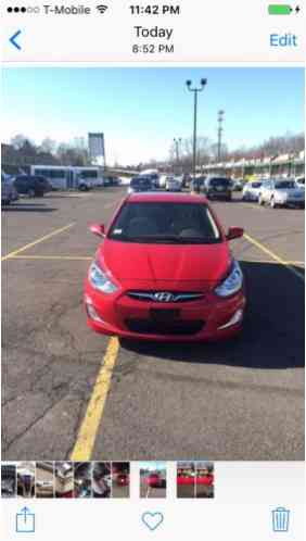 Hyundai Accent LX (2012)