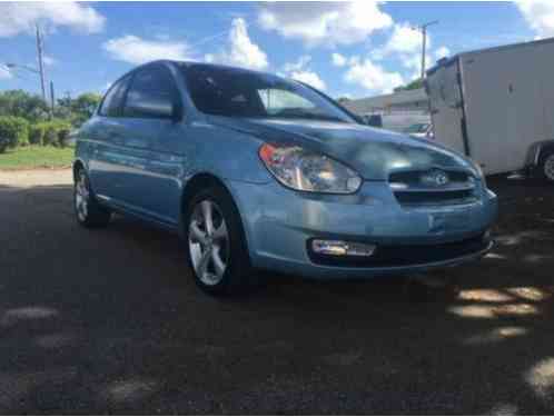 Hyundai Accent SE 2dr Hatchback (2009)