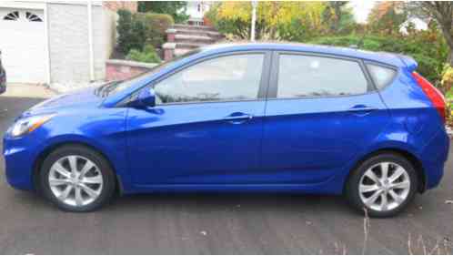 Hyundai Accent (2012)