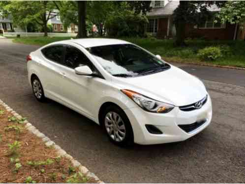 Hyundai Elantra (2012)