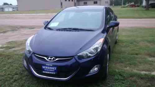 Hyundai Elantra (2012)