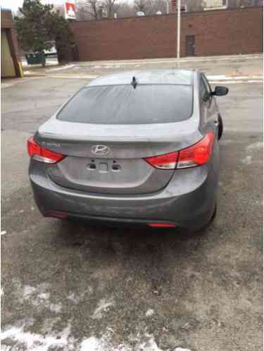 Hyundai: Elantra GLS