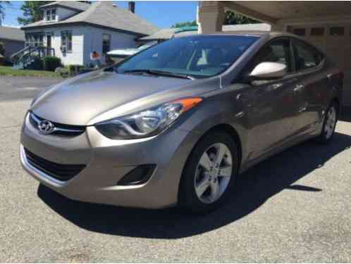 Hyundai Elantra GLS (2013)