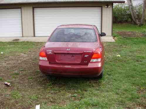 Hyundai Elantra GLS 4 dr (2002)