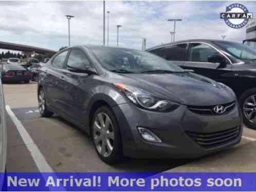 Hyundai Elantra Limited (2012)