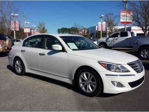 Hyundai Genesis 3. 8 SEDAN (2012)