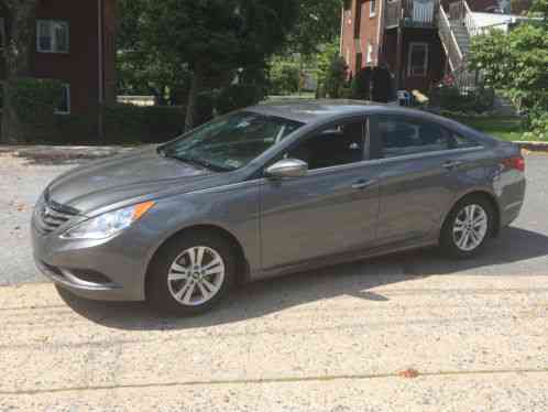 Hyundai Sonata (2012)