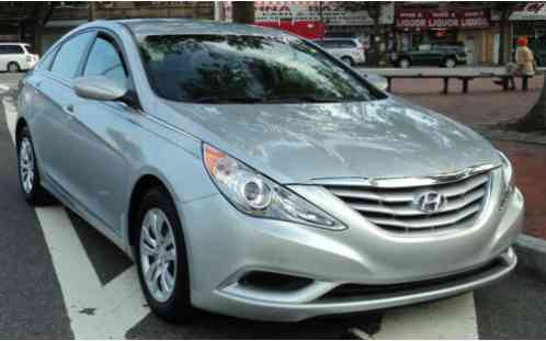 Hyundai Sonata GLS (2011)