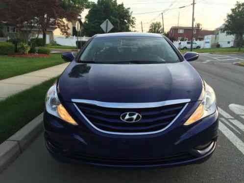 Hyundai Sonata (2012)