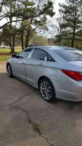 2011 Hyundai Sonata LTD