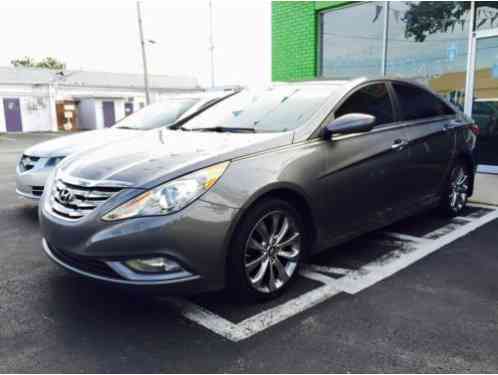 Hyundai Sonata SE (2012)