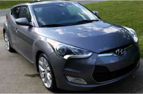 Hyundai Veloster 2WD 1. 6L I4 Used (2012)