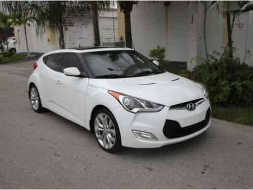 Hyundai Veloster Panoramic Sunroof- (2013)