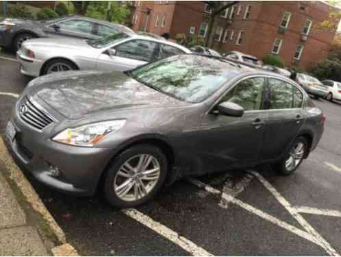 2012 Infiniti G37