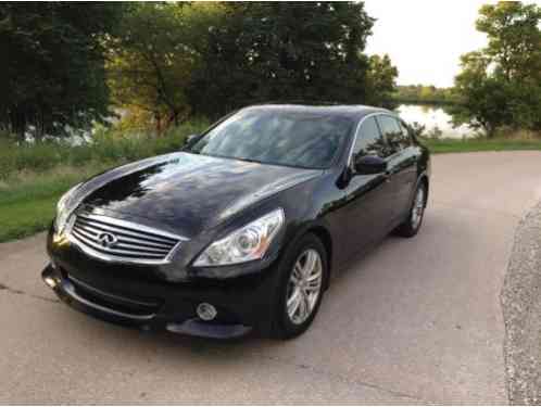 Infiniti G37 (2011)