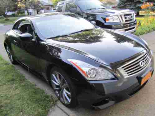 Infiniti G37 Convertible Automatic (2010)