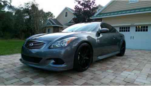 Infiniti G37 coupe (2013)