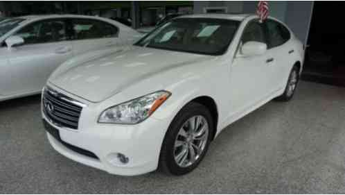 Infiniti M 4dr Sdn AWD (2013)