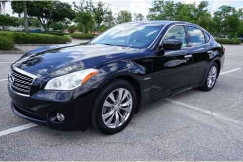 Infiniti M M35h Hybrid Navigation (2012)