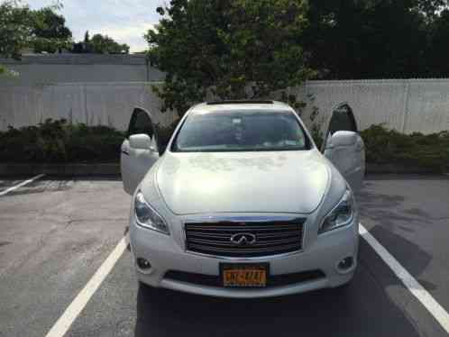 2012 Infiniti M