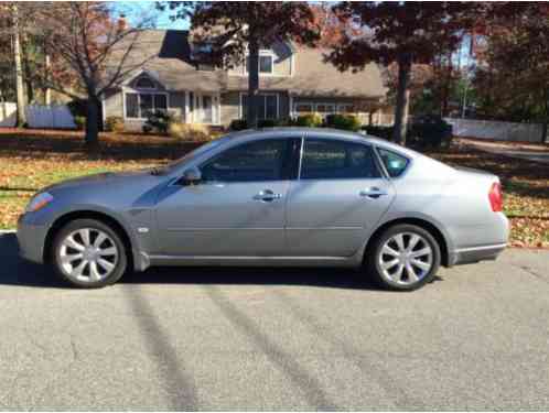 Infiniti M35 M35X all wheel drive (2007)