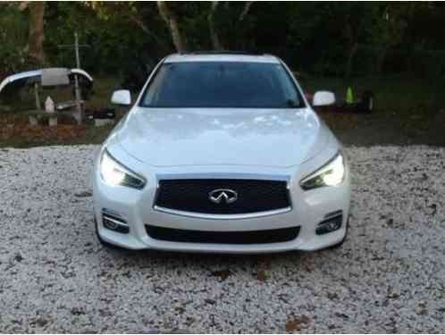 2015 Infiniti Q50 Premium