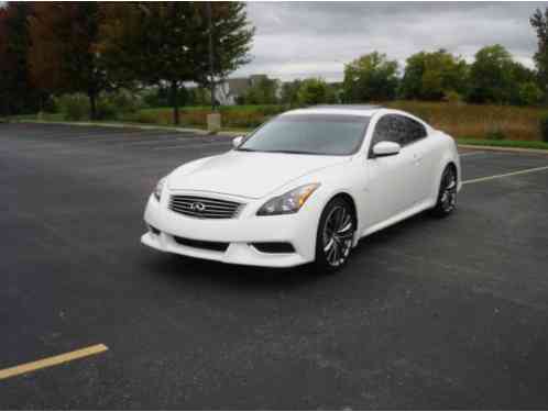 Infiniti Q60 (2014)