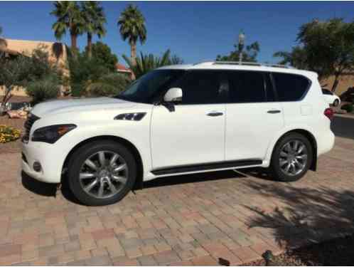 Infiniti QX56 loaded (2012)