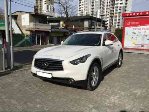 Infiniti QX70 (2014)