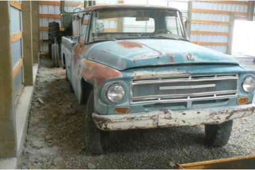 International Harvester 1200 (1968)