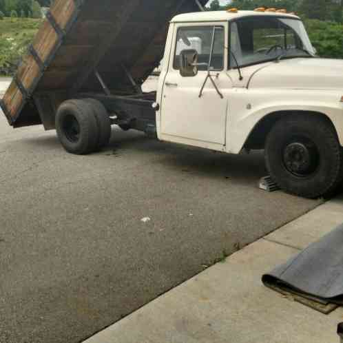 1968 International Harvester 1300c dumo truck 1300c