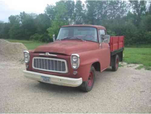 International Harvester B100 B112 (1960)