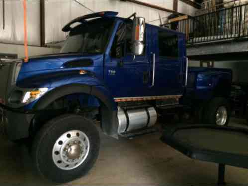 2005 International Harvester CXT 7300 XT