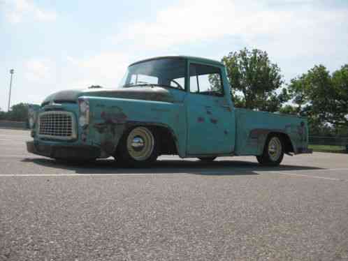 International Harvester b100 (1960)